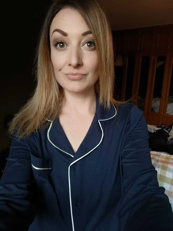 Emily B | Official 💋 OnlyFans profile