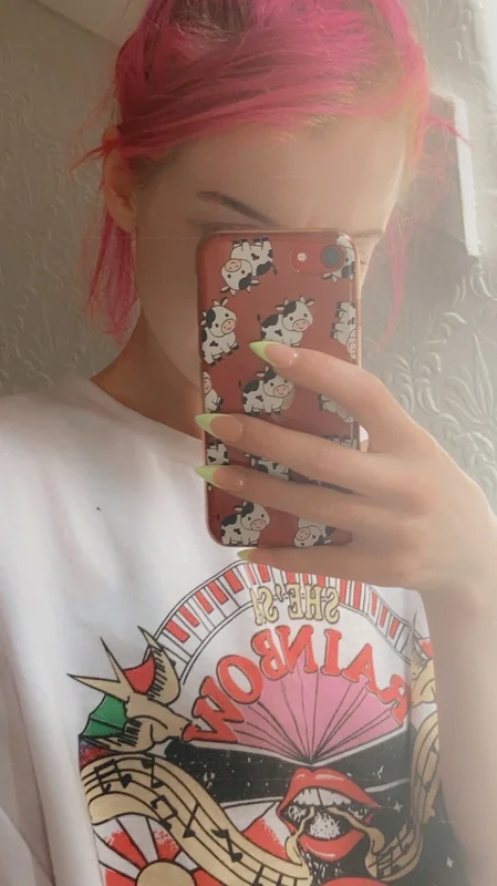 Emmbeepremium OnlyFans profile