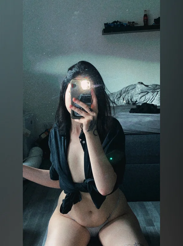 Emmi OnlyFans profile