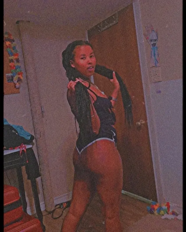 BabyNez OnlyFans Profile BabyNez on OnlyFans with a naughty vibe