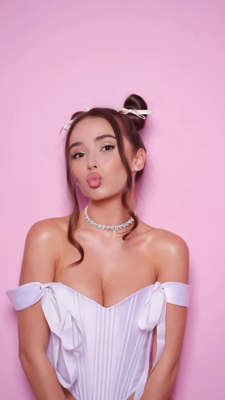 erika_cherry OnlyFans Profile erika_cherry OnlyFans creative energy
