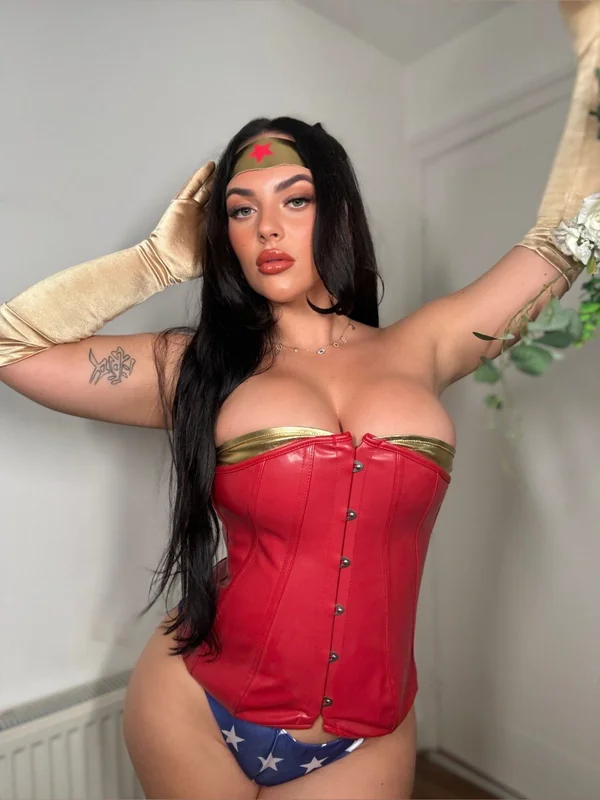 Ëve Sophieê OnlyFans profile picture - explicit content creator