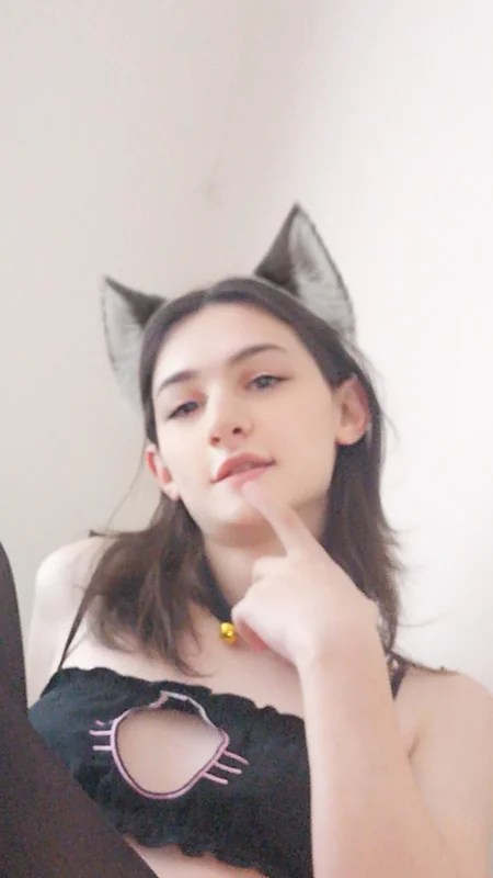 Eviesilverrr OnlyFans profile