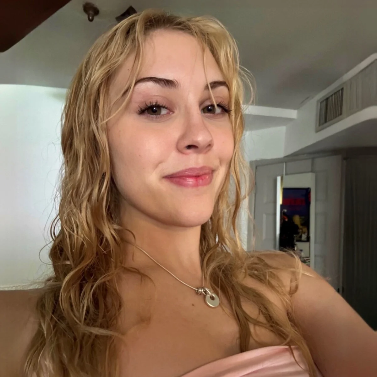 f_iona - OnlyFans Creator Profile Picture