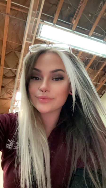 Fallon Loves You OnlyFans creator with a unique vibe
