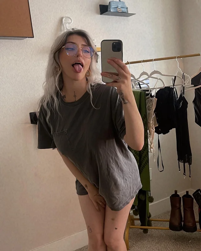 Fawne (top .01%) OnlyFans profile