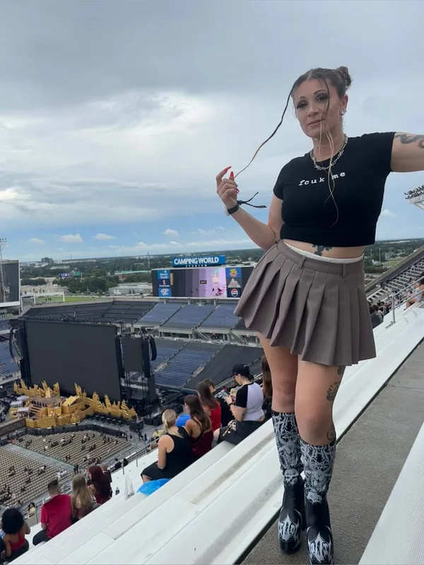 Faytheless Official OnlyFans Faytheless OnlyFans profile with tattooed brunette