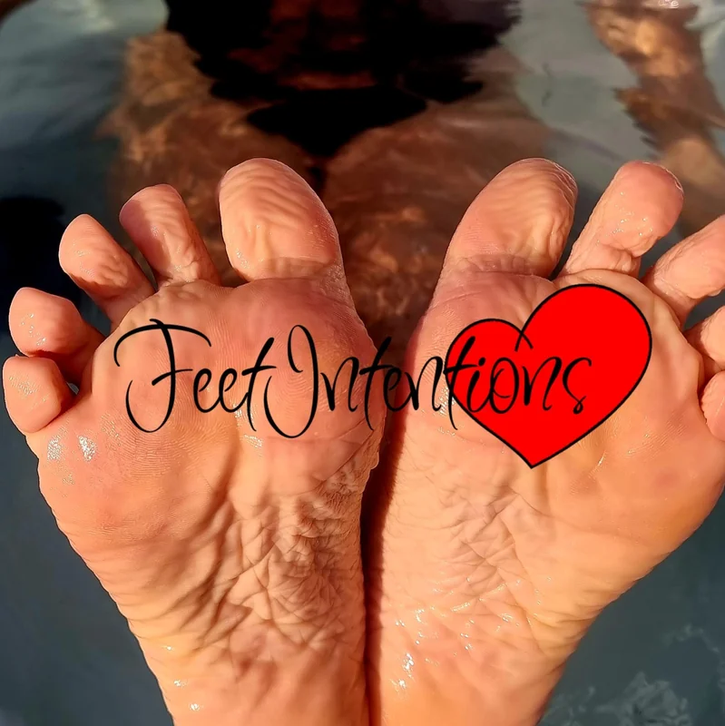 Feetintentions OnlyFans Profile Feetintentions OnlyFans creator showcasing her feet