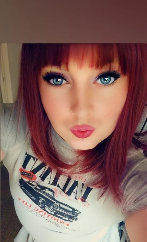 🎀𝔽𝕖𝕞𝕠𝕪 𝕔𝕣𝕠𝕤𝕤𝕕𝕣𝕖𝕤𝕤𝕖𝕣🎀 OnlyFans creator with exclusive content