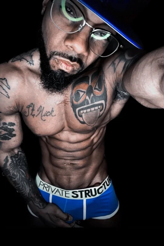 Fitbodymel OnlyFans athletic trainer