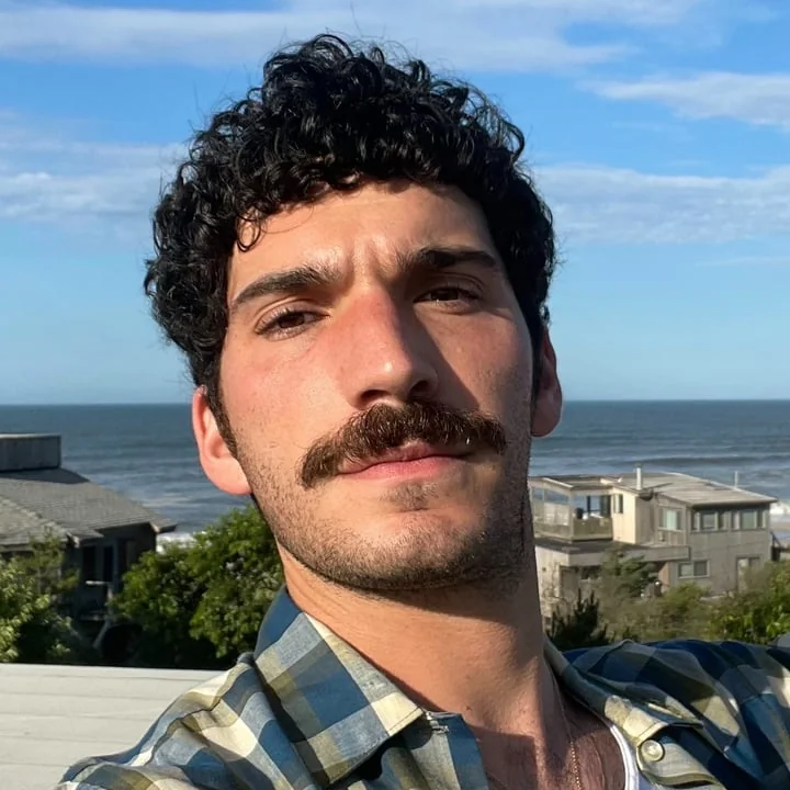 FKA Gordon OnlyFans creator with black hair