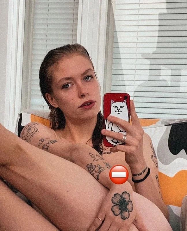 queen on OnlyFans queen OnlyFans tattooed creator