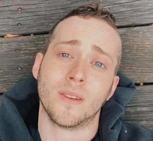 Flint Wolf OnlyFans Profile Flint Wolf OnlyFans Creator with Brunette Hair