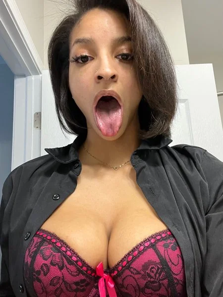 Foxybrown20_free OnlyFans Profile foxybrown20_free OnlyFans adventurous creator