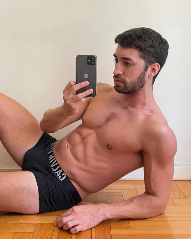 Frankabais OnlyFans creator with exclusive content
