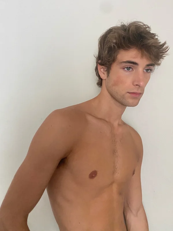Frankie Rossi - Engaging OnlyFans Creator Frankie Rossi OnlyFans profile picture - Exclusive creator