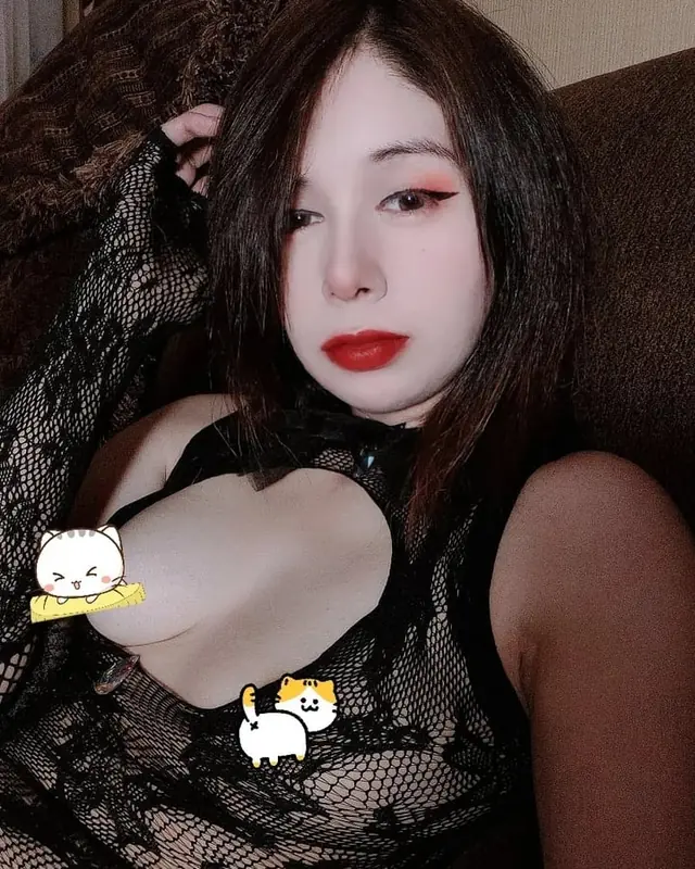 🌸MissYumi🌸 Profile Picture 🌸MissYumi🌸 OnlyFans edgy brunette creator