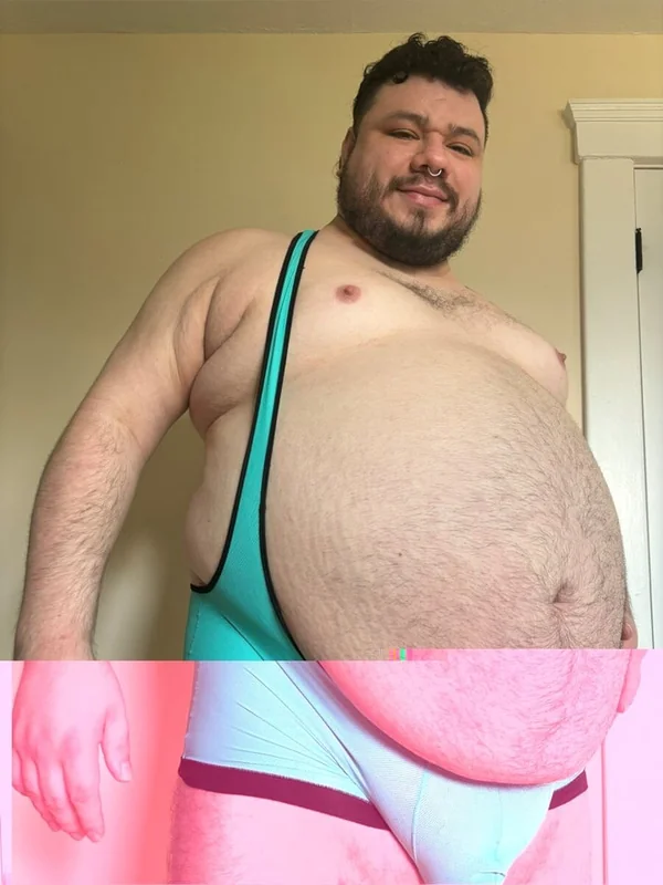 Gainerpignic on OnlyFans with black hair