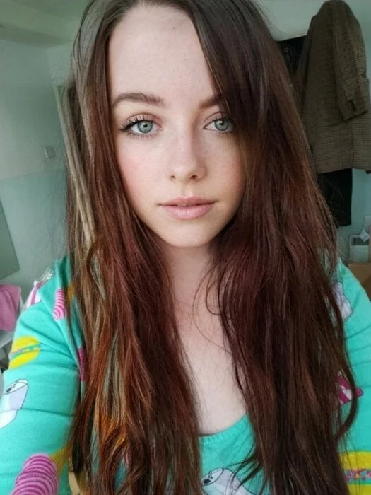 Geekylibrarygirl OnlyFans British secretary