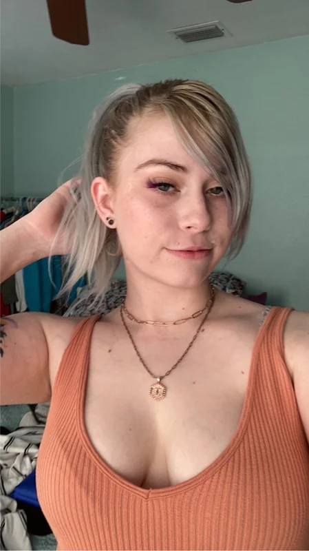 Georgiarae OnlyFans creator with private dances