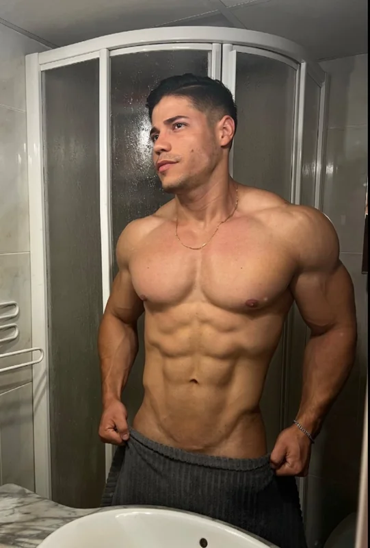 Gianwolfoficial OnlyFans Creator with Exclusive Content