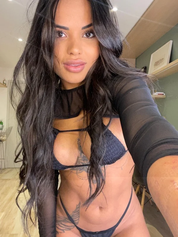 Geovanna Paes OnlyFans creator with exclusive content