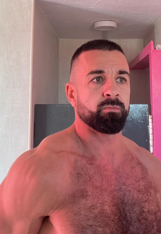 Giuspel7 OnlyFans Profile Giuspel7 OnlyFans creator from Spain