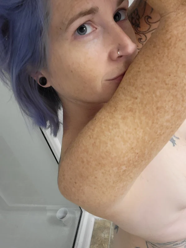 Glitching Dragon OnlyFans Profile Glitching Dragon OnlyFans tattooed artist