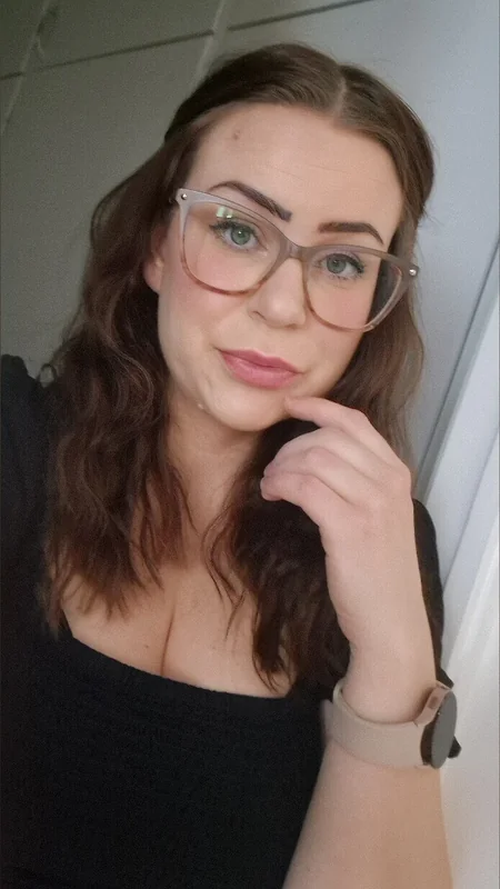 ♡ Mikeyla Marina OnlyFans content creator and photographer