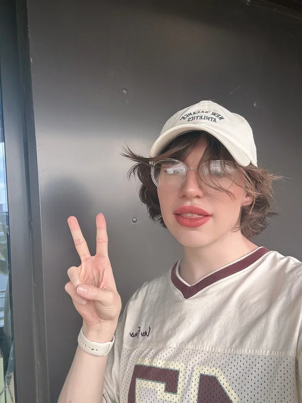 izzywinterz OnlyFans gamer profile