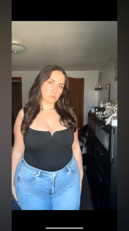 Go Birds, babe. OnlyFans Brunette