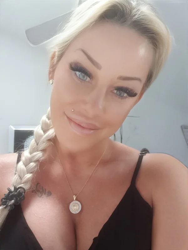 Sarah OnlyFans profile