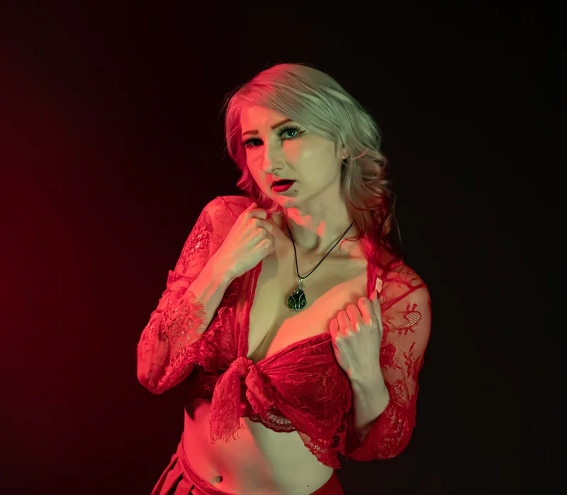 Goddessredvixenx OnlyFans exclusive content creator