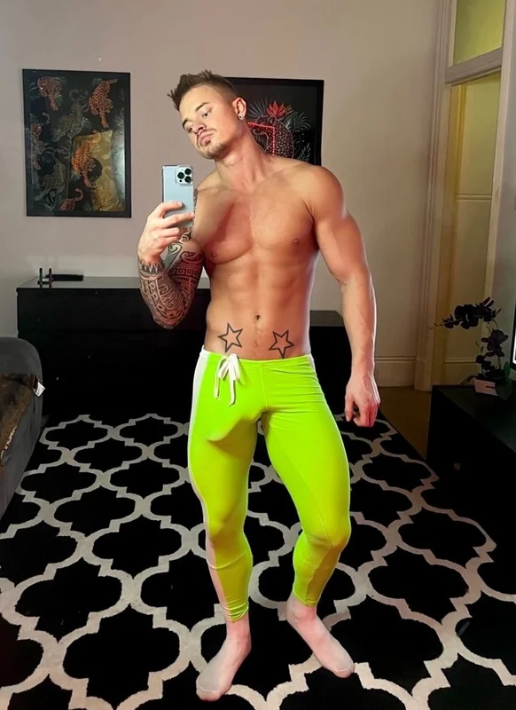 Goldenguys OnlyFans Creator Goldenguys OnlyFans creator in London