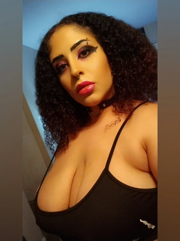 Goofy Goth OnlyFans creator with goth style