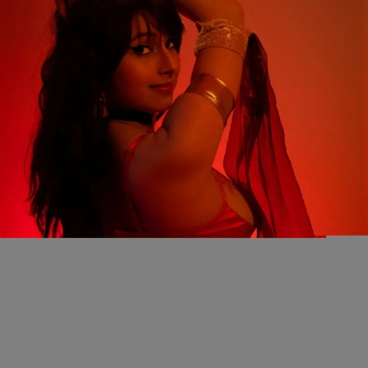 Goosaphone OnlyFans brunette creator