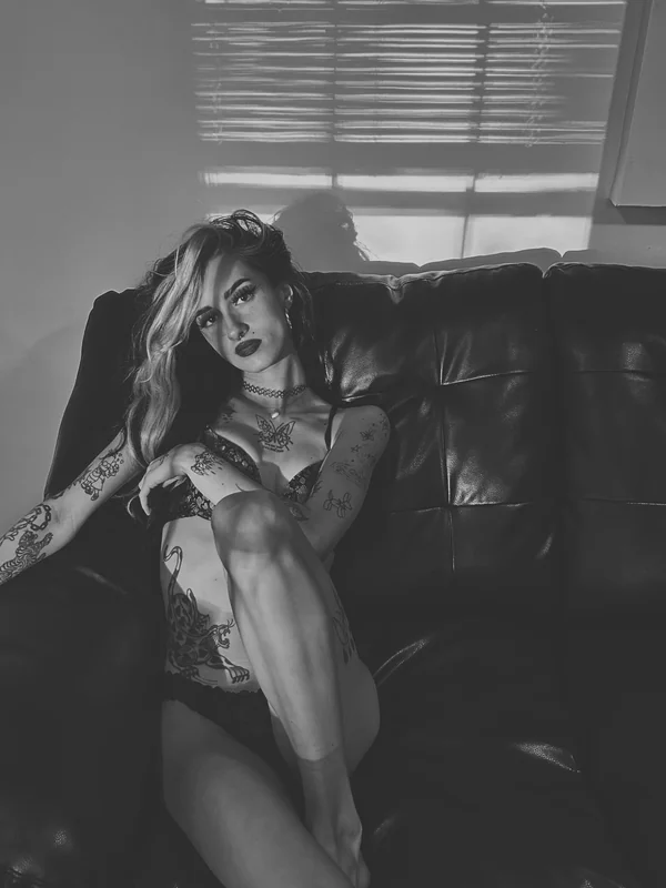 LILY GOTH OnlyFans Profile LILY GOTH on OnlyFans - goth financial dominatrix