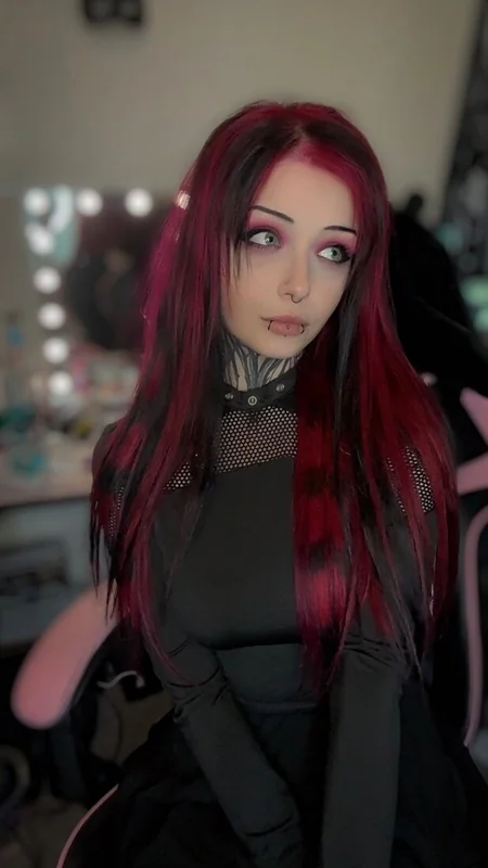 Gothicbrat333 OnlyFans profile