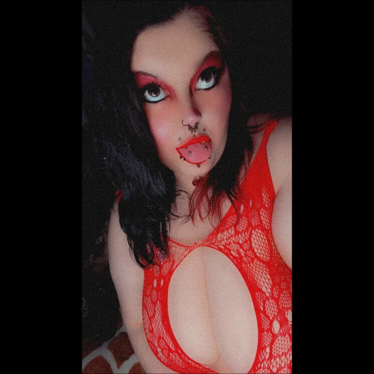 Gothqueen420 OnlyFans profile