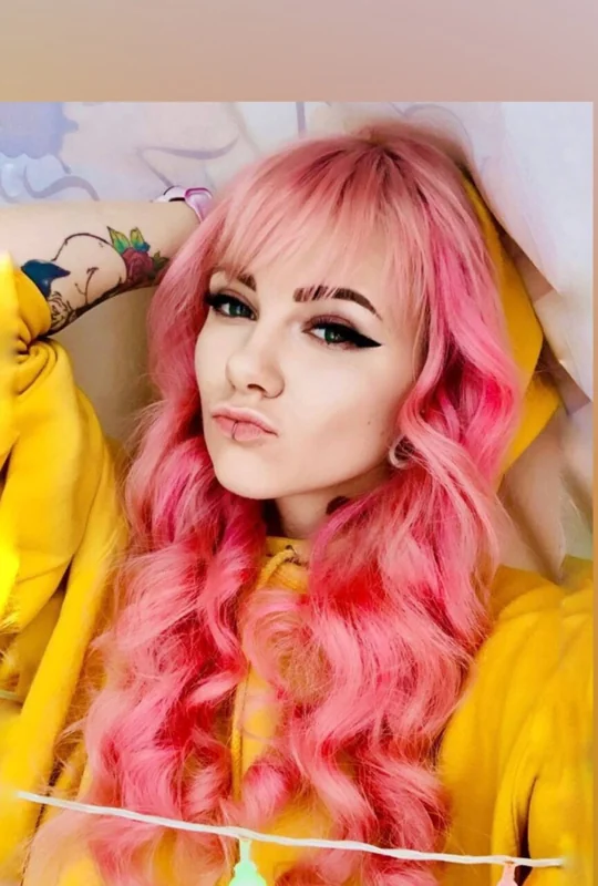 Greenie Rose OnlyFans Profile Greenie Rose OnlyFans cute face