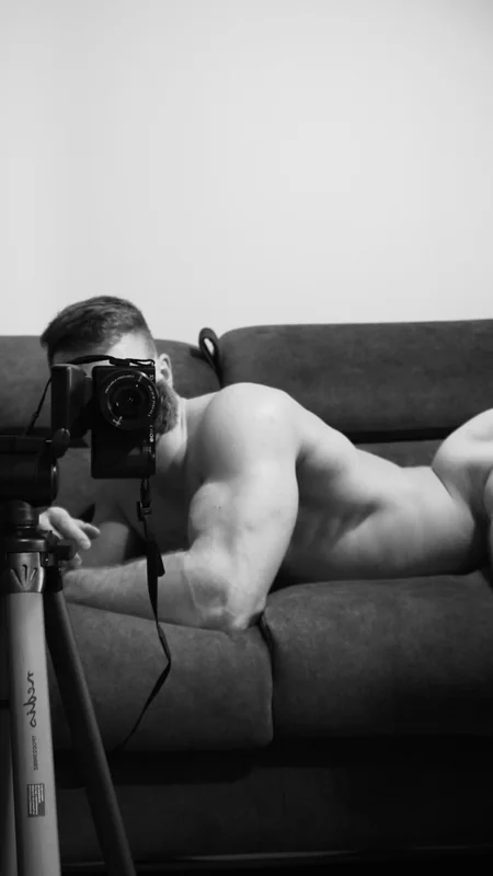Gromiburja OnlyFans creator showcasing hot preview content.