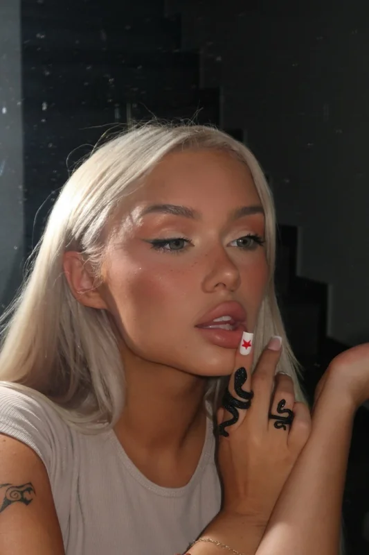 ela - OnlyFans Creator Profile Picture