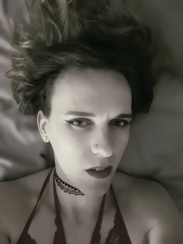 Hails Noël OnlyFans Profile Hails Noël OnlyFans Slim Creator