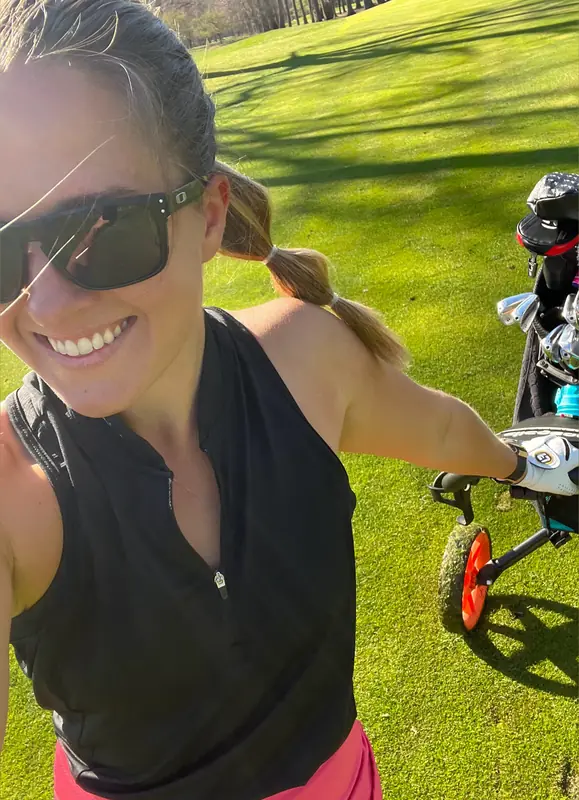 Hanna Ray Golfs OnlyFans Profile Hanna Ray Golfs OnlyFans Brunette Golf Girl
