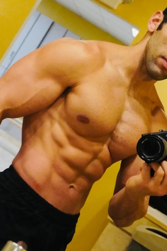 Hardabs OnlyFans creator profile