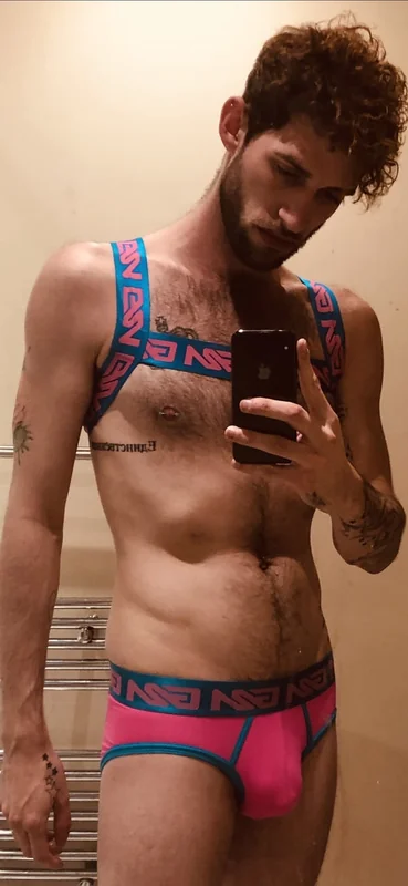 Harvey b3nt Official OnlyFans Harvey b3nt OnlyFans hung guy