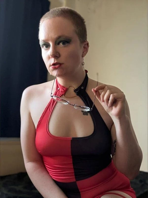 Hattie OnlyFans Profile Hattie OnlyFans Petite Curvy Alt Girl