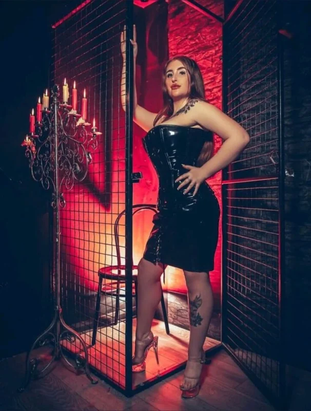 Heidimaee OnlyFans Creator Heidimaee OnlyFans British alternative creator
