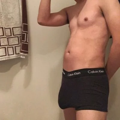 Hello De La Torre OnlyFans Slim Male