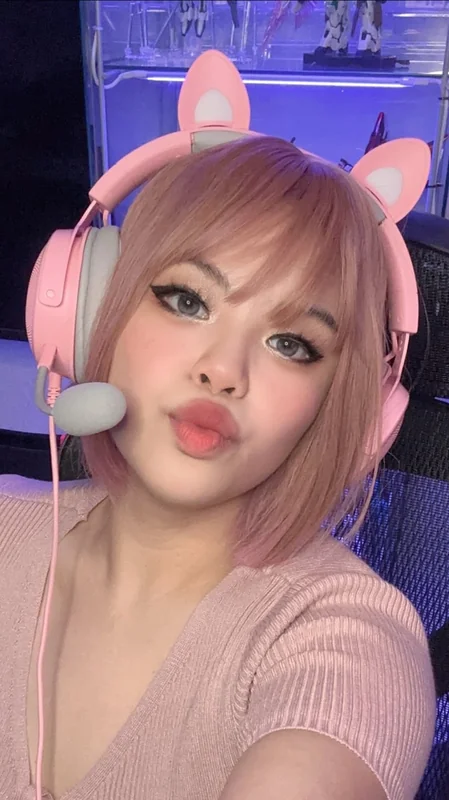 Heyhinaa - OnlyFans Creator Profile Picture